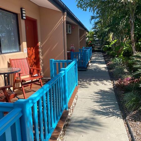 Bluewater Harbour Motel Боуен Екстер'єр фото