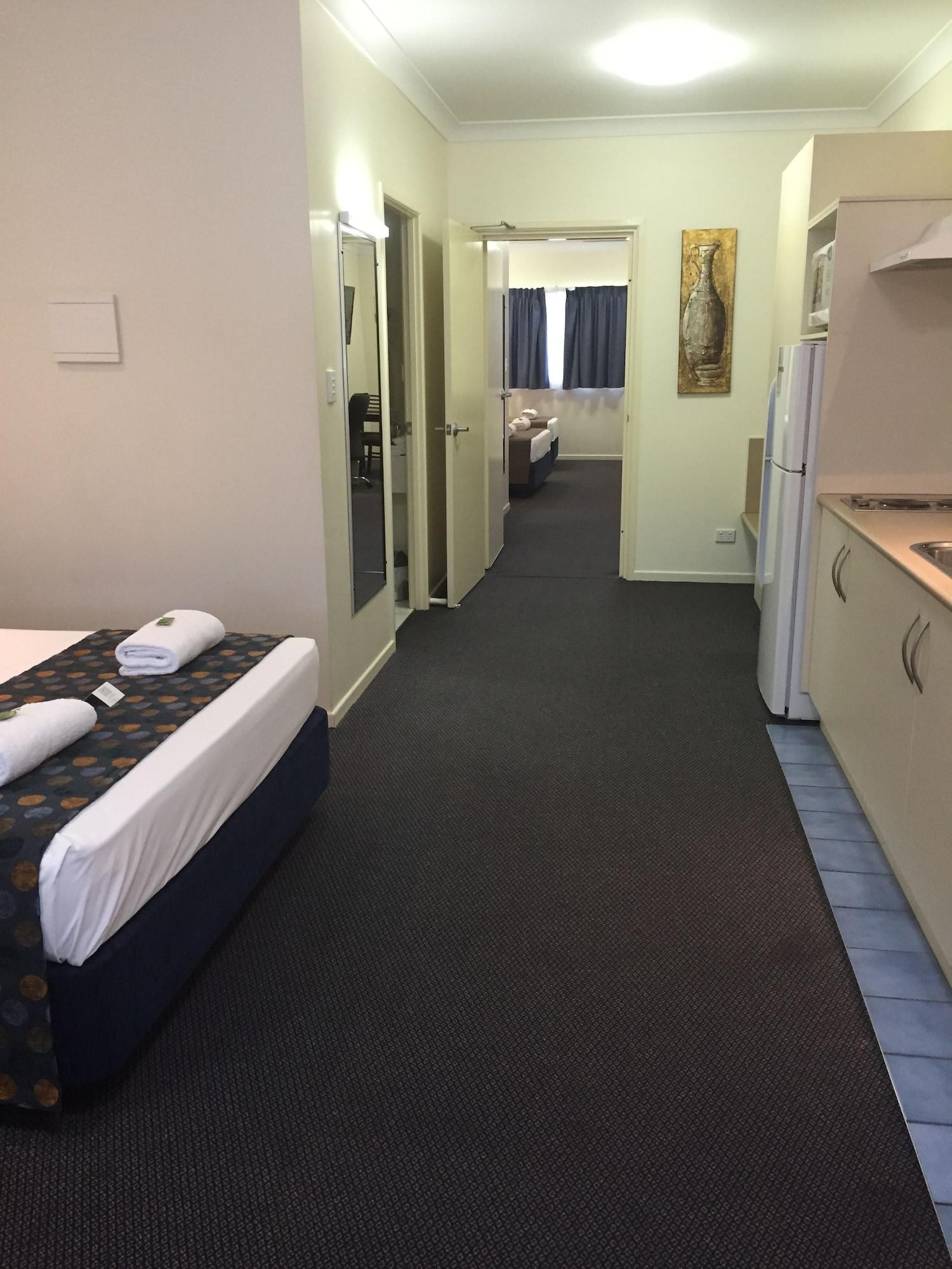 Bluewater Harbour Motel Боуен Екстер'єр фото