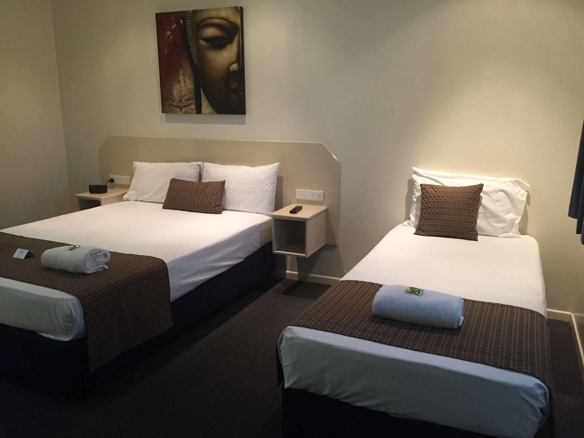 Bluewater Harbour Motel Боуен Екстер'єр фото